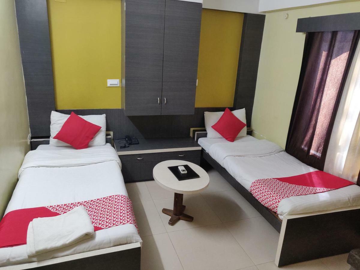 Hotel Jagat Силигури Екстериор снимка